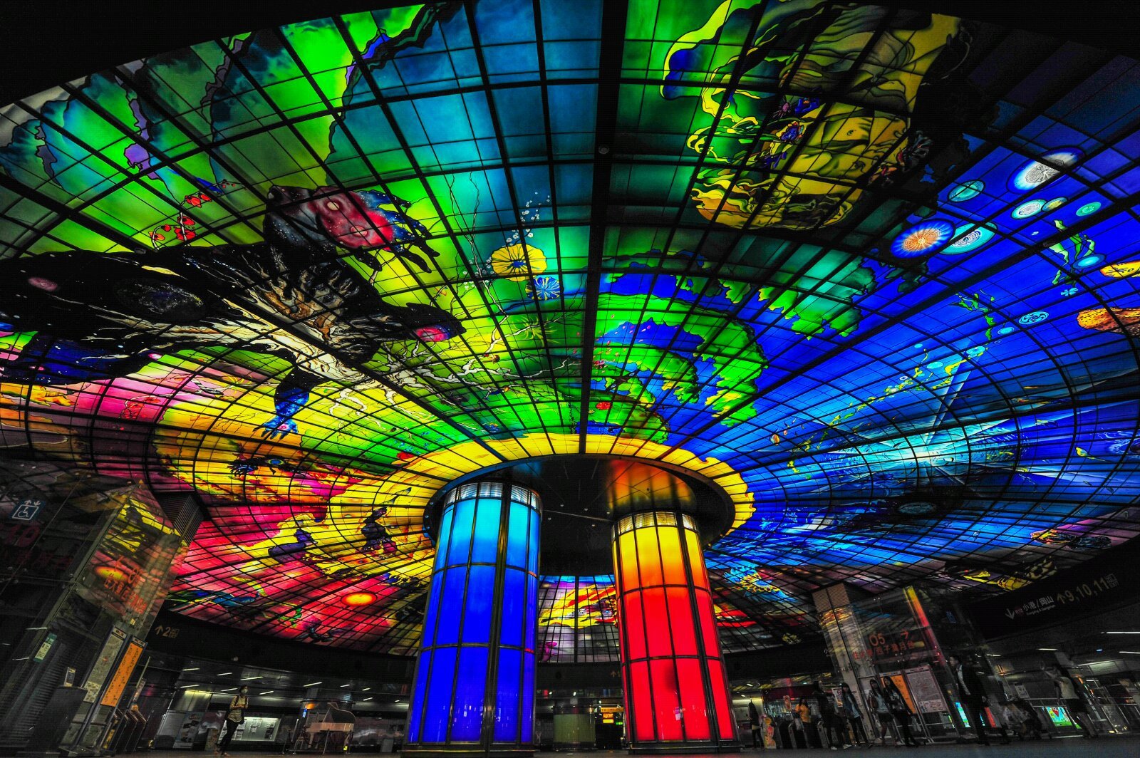 美丽岛捷运站,真的很美丽 高雄美丽岛捷运站