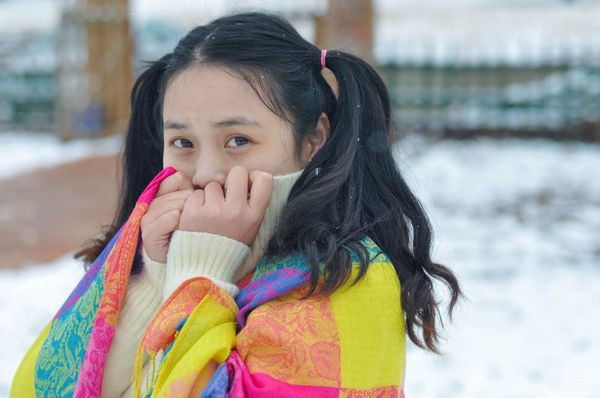 下雪无去处,无聊给宋宋扎了两角辫,分分钟回到幼儿园.