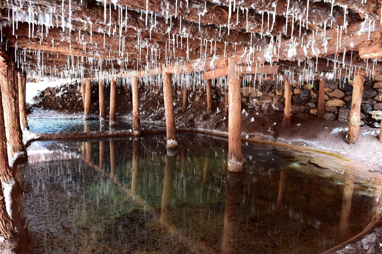 一池,卤水 西藏盐井