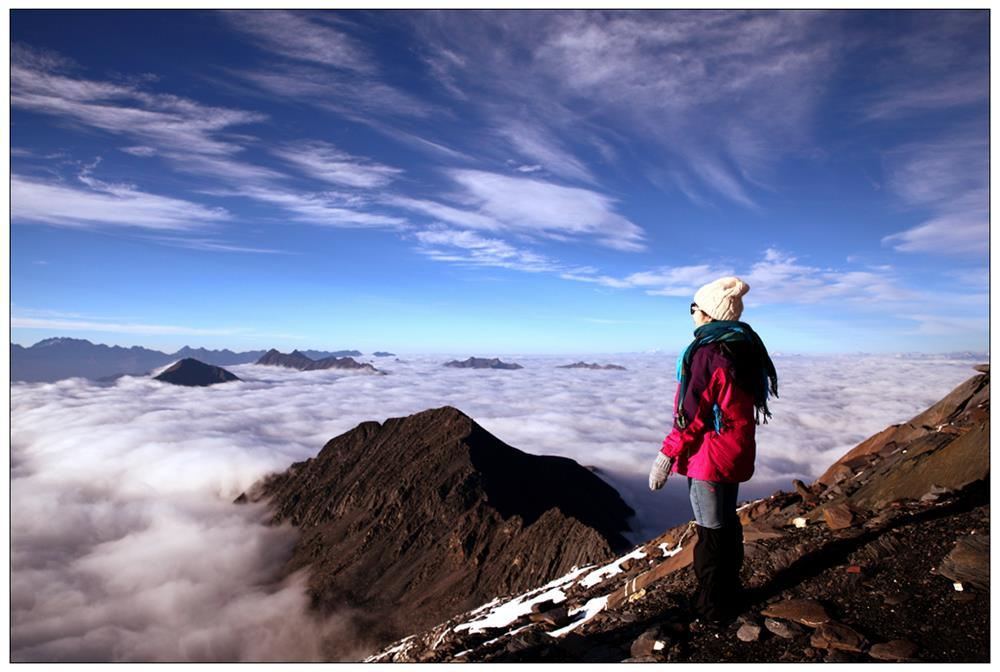 四姑娘山地区被称为成都后花园,是登山探险的理想场所,而08年7月22日