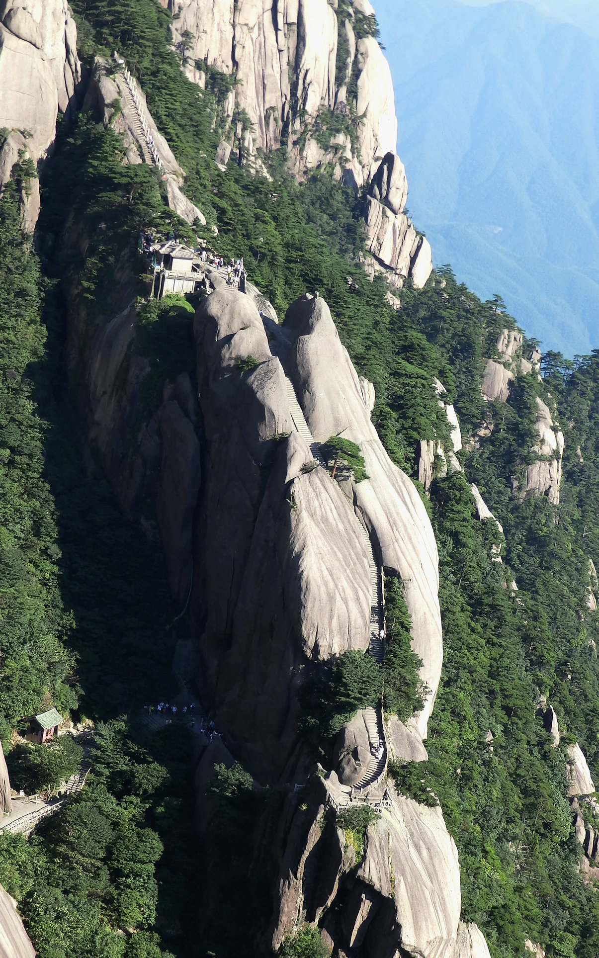 明星-百步雲梯 前山