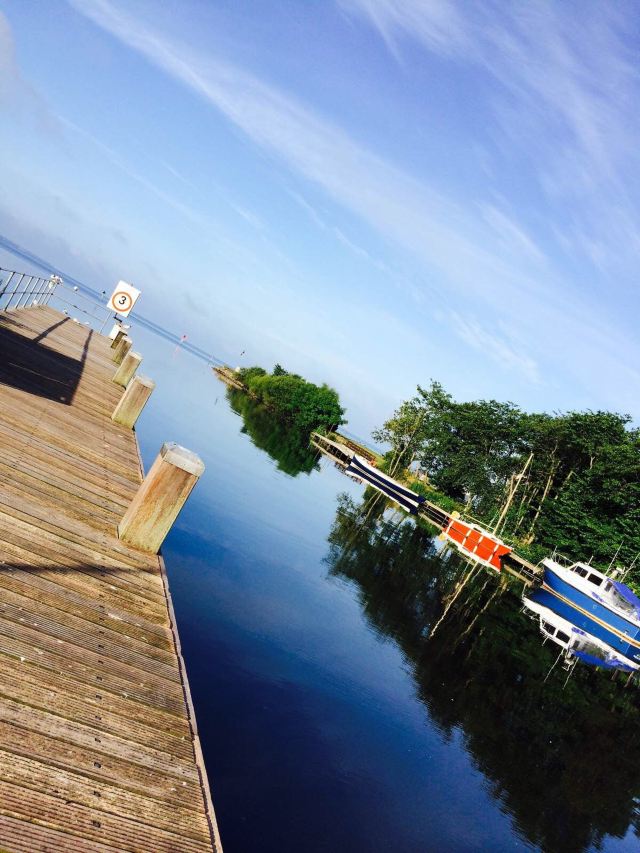 内湖(lough neagh,又译内伊湖,是英国最大的湖泊,位于北