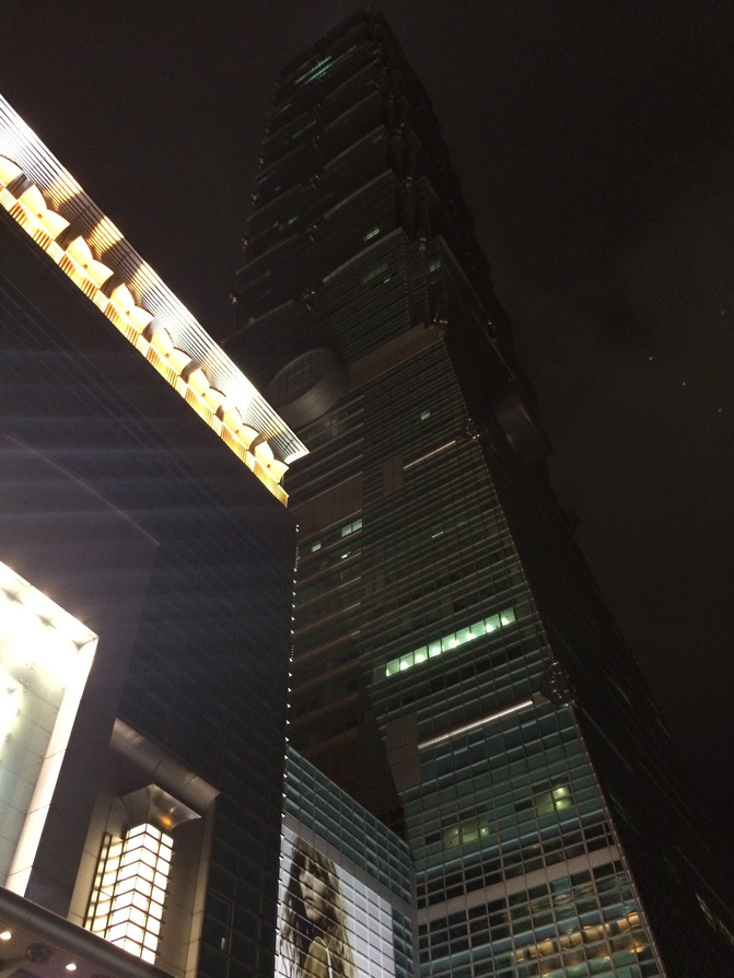 CggYr1br2AiAeUbTAAty0FhNoWM794_C_671_10000_Q90.jpg