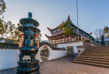 九华山一日游【含门票景交 祈福之旅  池州站/游客中心可选】【池州高铁站直通车免费接送至九华山，旅游直通车，一人一座~】