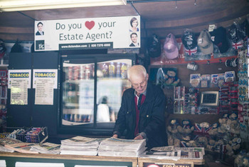 巴黎伦敦GDP对比_巴黎伦敦落魄记图