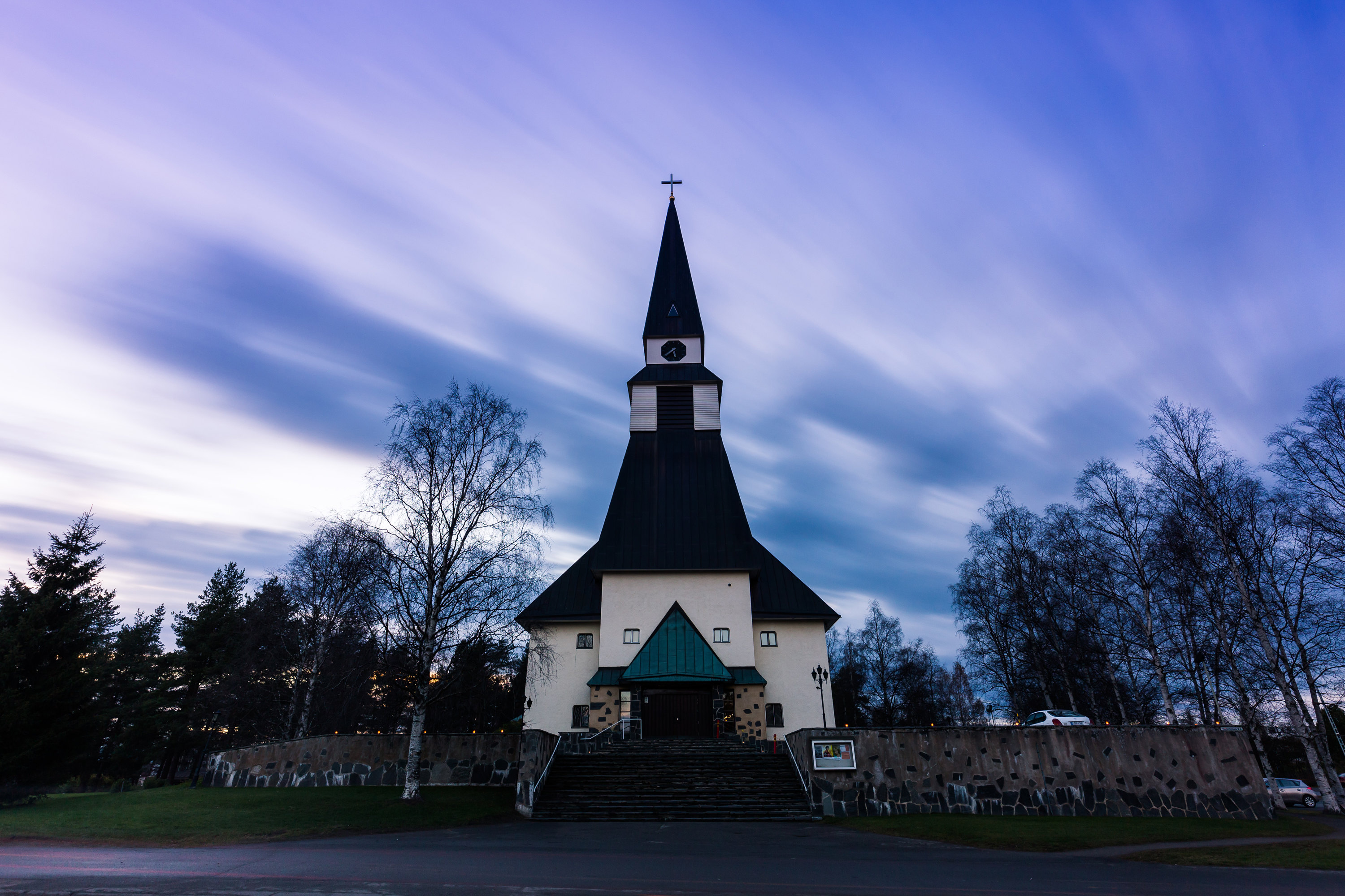芬兰卡亚尼 罗瓦涅米5日4晚自由行(4钻)·【惬意湖区 极光】含2段火车