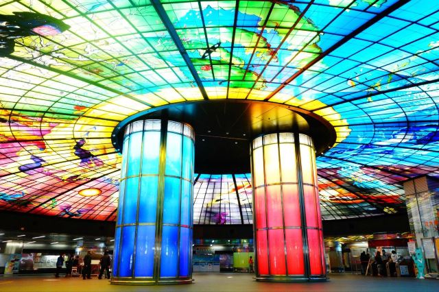 高雄美丽岛捷运站