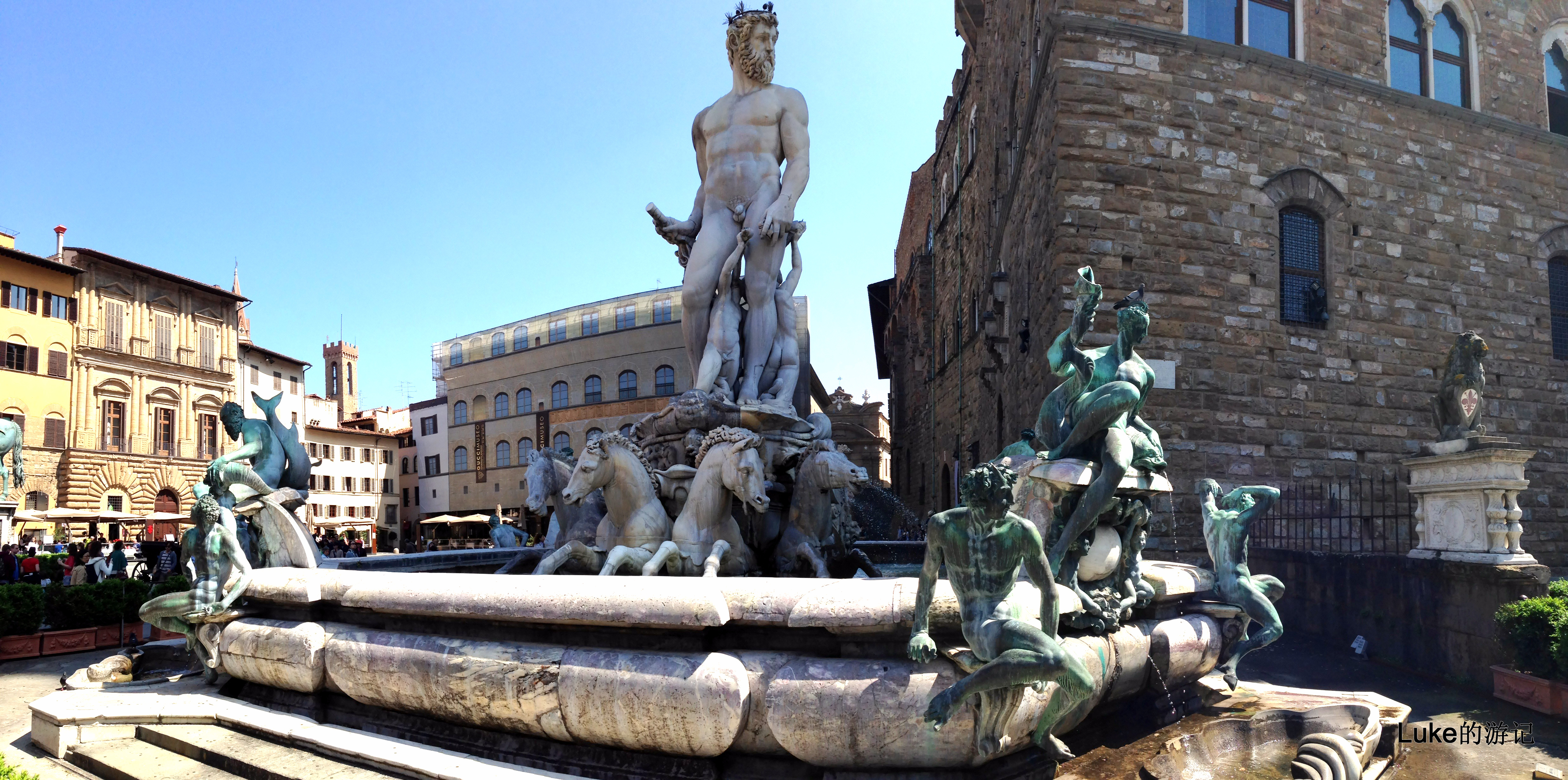 圣母百花大教堂 梅迪奇家族曾经辉煌一时,现在则没有任何后人了.