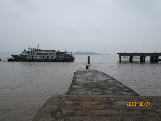 据说这是普陀山最早时候的老码头.挺有沧桑感的!