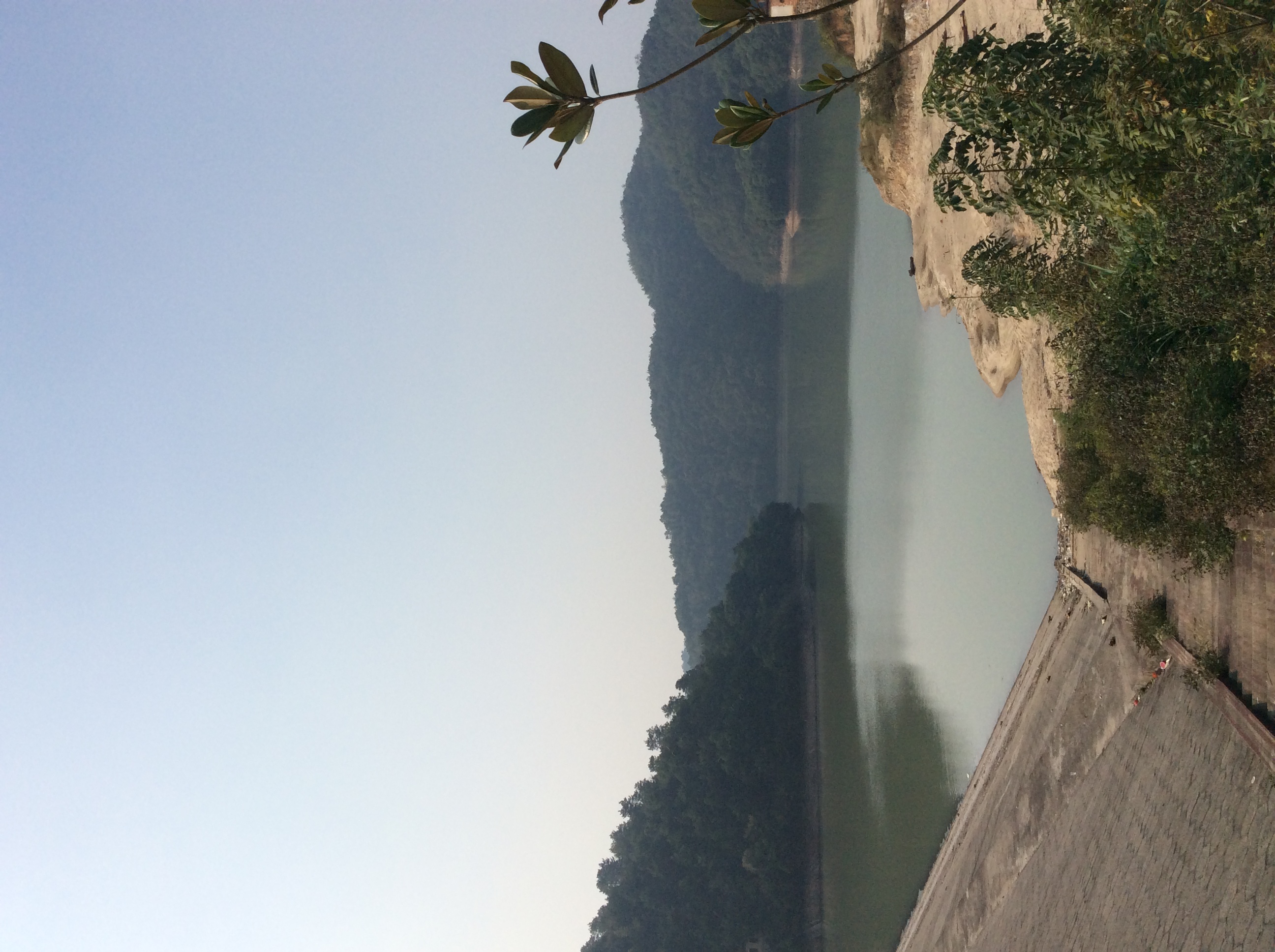 秋季美美的,三五好友,带上好心情去牛形山水库晒晒太阳.