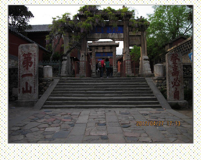 314366838bb54a9987253a2bc992579b_C_671_10000_Q90.jpg