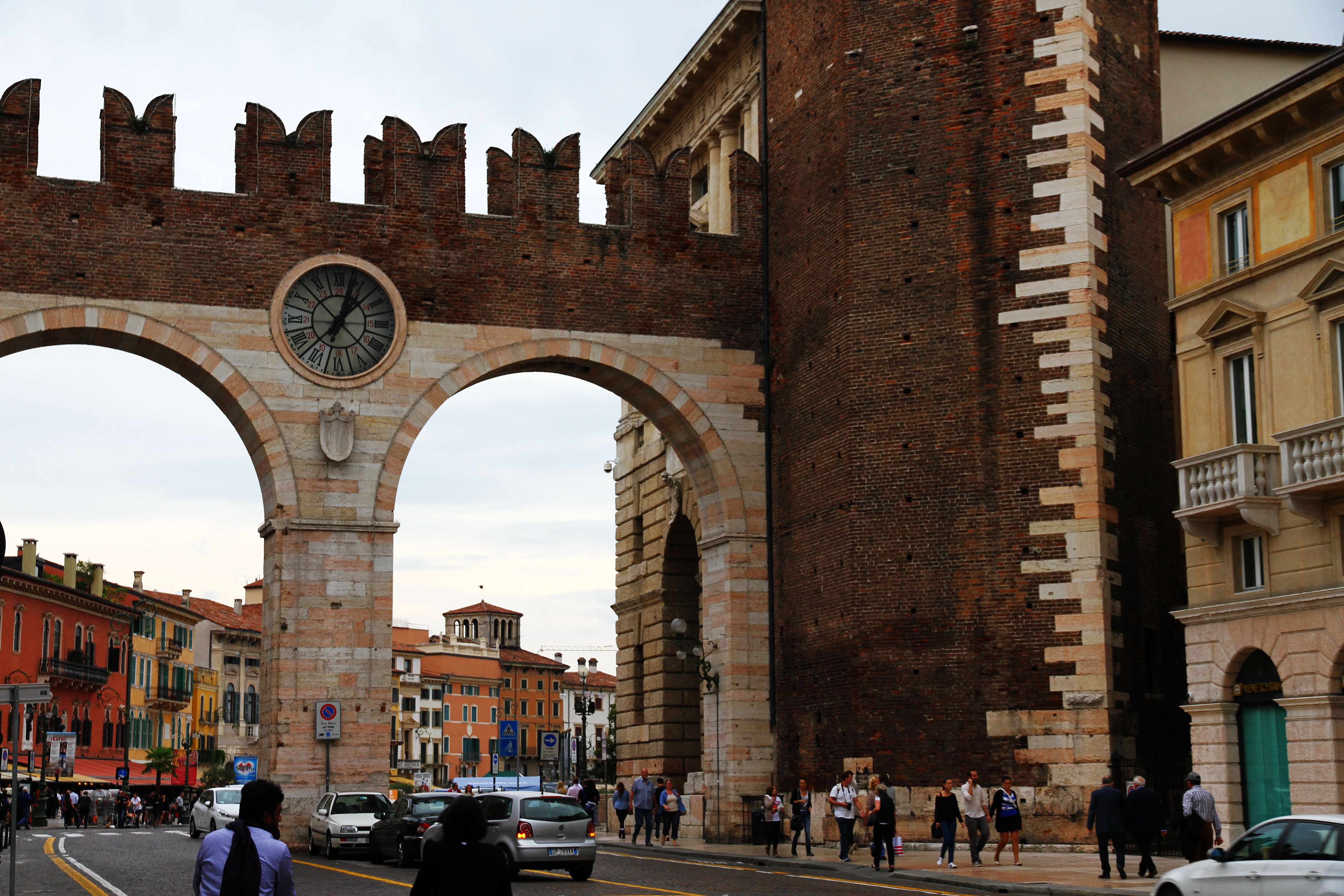 维罗纳的入口拱门 意大利维罗纳