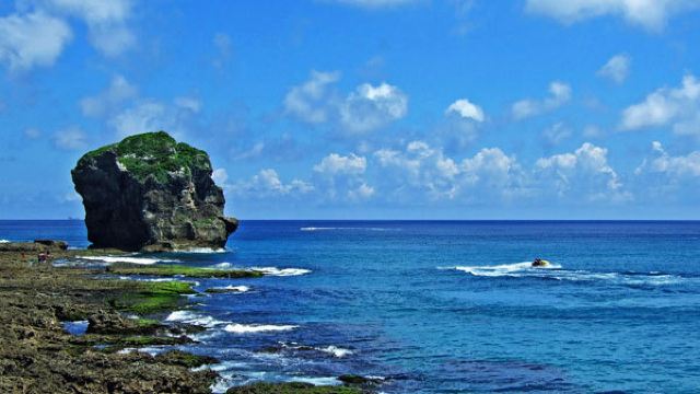 屬於南灣海岸線的一段,隸屬林務局管轄,面臨巴士海峽,背向大尖山,是